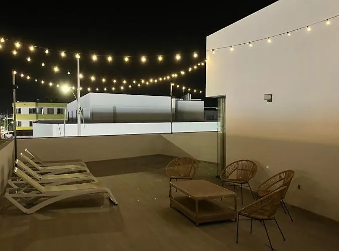 Arena Coral - Main Street - 50M Beach